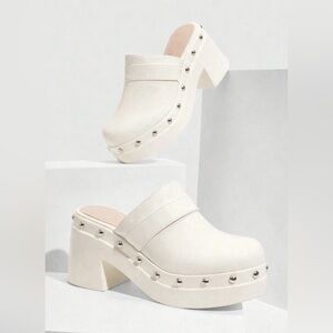 ✨ White Chunky Heel Closed-Toe Mules – Size 38 (US 7) ✨